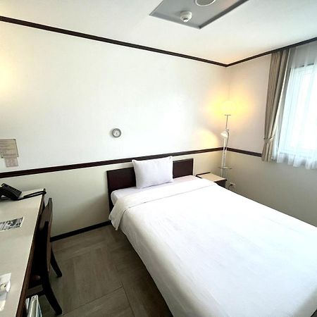Toyoko Inn Cebu Bagian luar foto