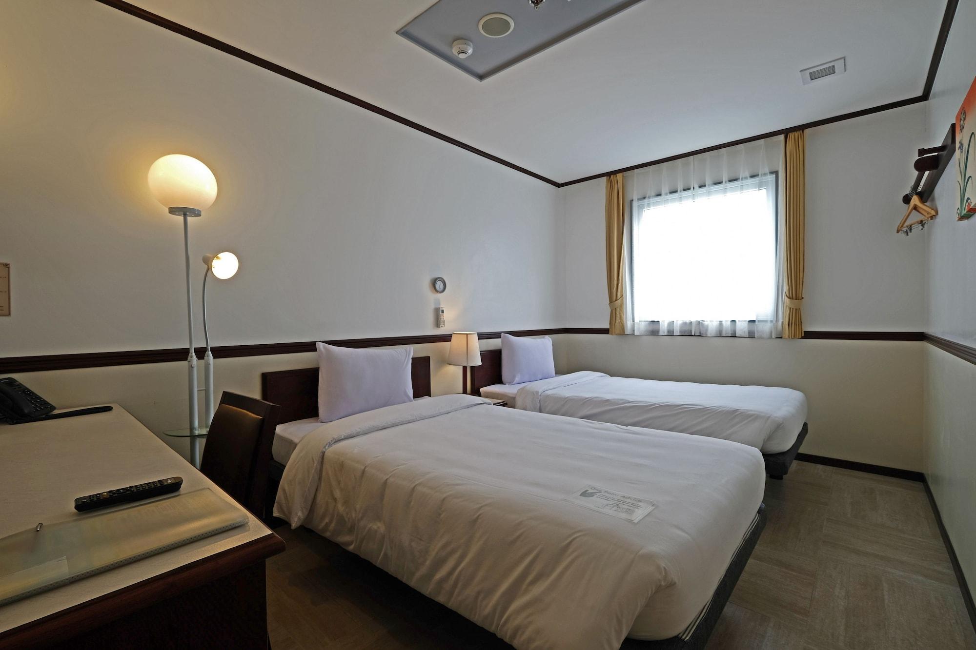 Toyoko Inn Cebu Bagian luar foto