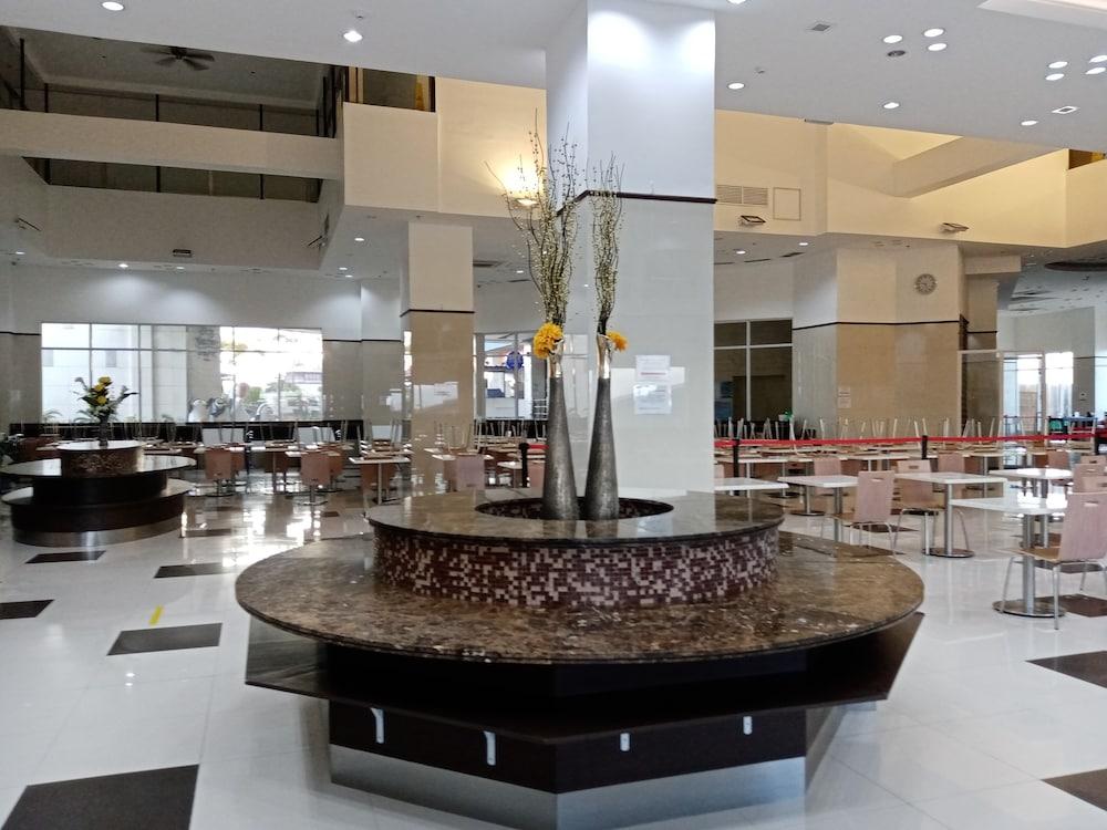 Toyoko Inn Cebu Bagian luar foto