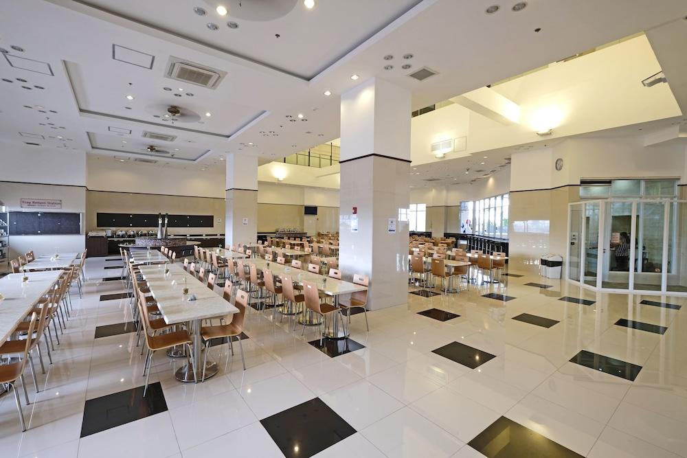 Toyoko Inn Cebu Bagian luar foto