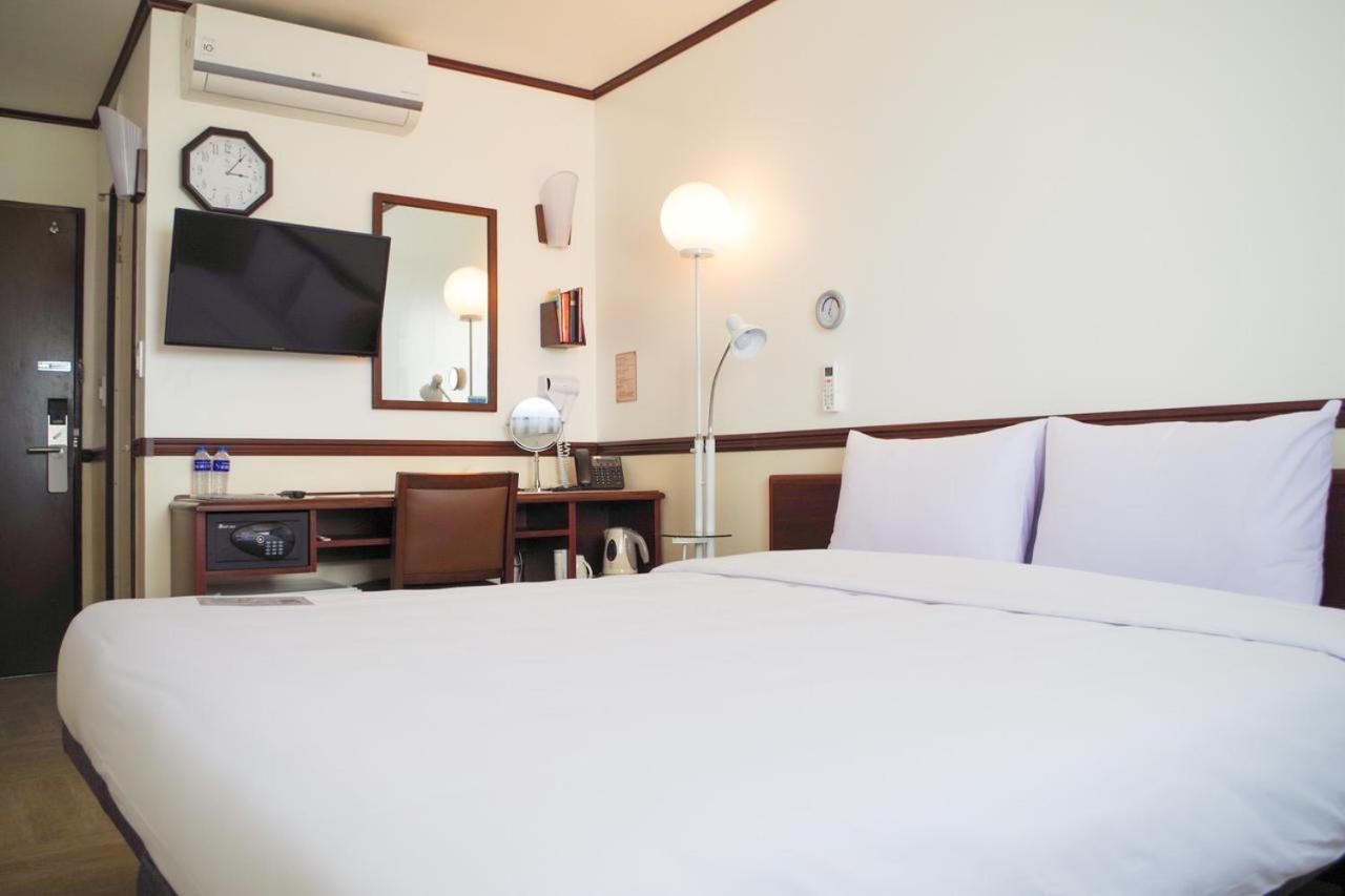Toyoko Inn Cebu Bagian luar foto