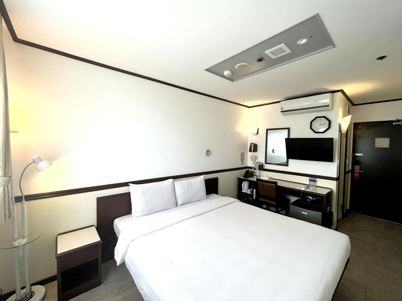 Toyoko Inn Cebu Bagian luar foto