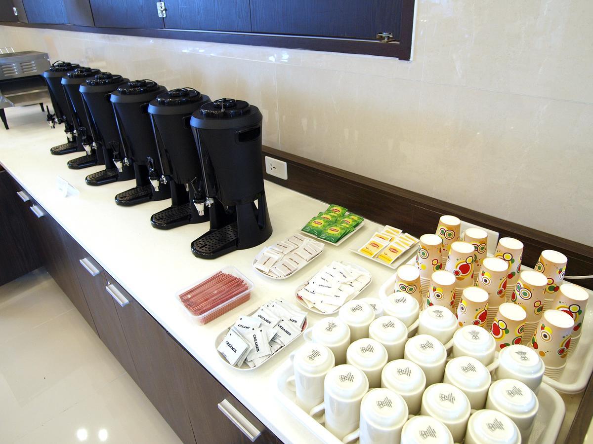 Toyoko Inn Cebu Bagian luar foto