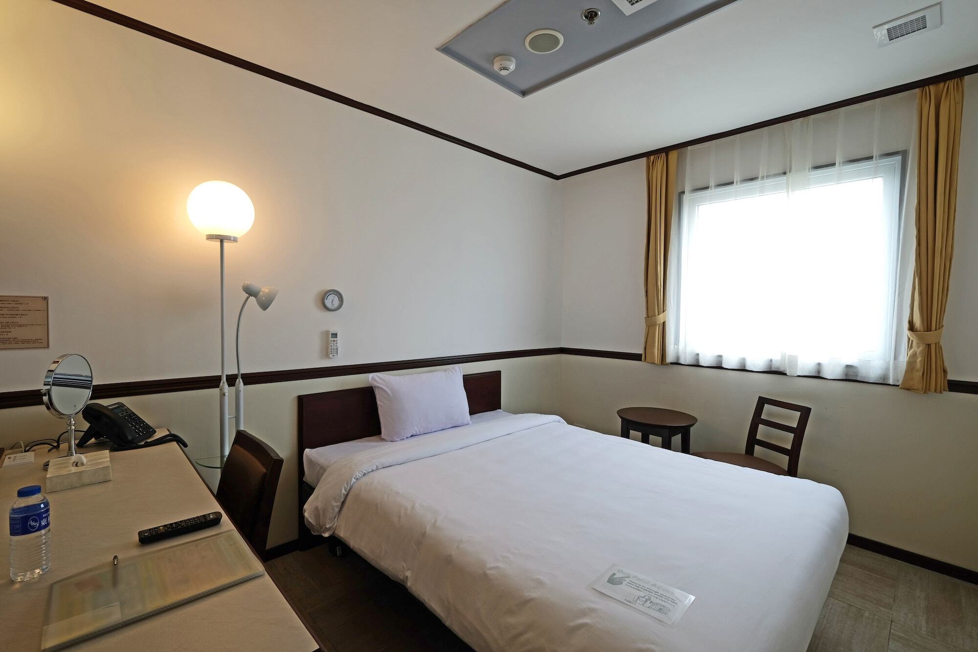 Toyoko Inn Cebu Bagian luar foto